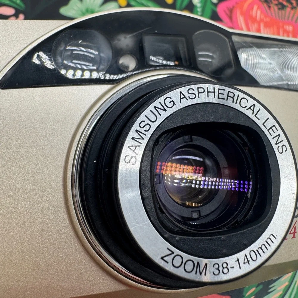 Samsung Maxima Zoom 140S 35mm Film Camera 38-140mm Aspherical Lens Silver